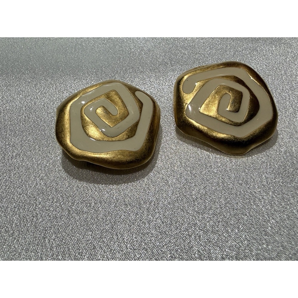 Vintage Gold Tone White Swirl Clip On Earrings Enamel Abstract Retro Mid Century - Picture 4 of 5